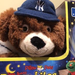 COPY - New York Yankees Pillow Pets Dream Lites Team Sports-Yankees